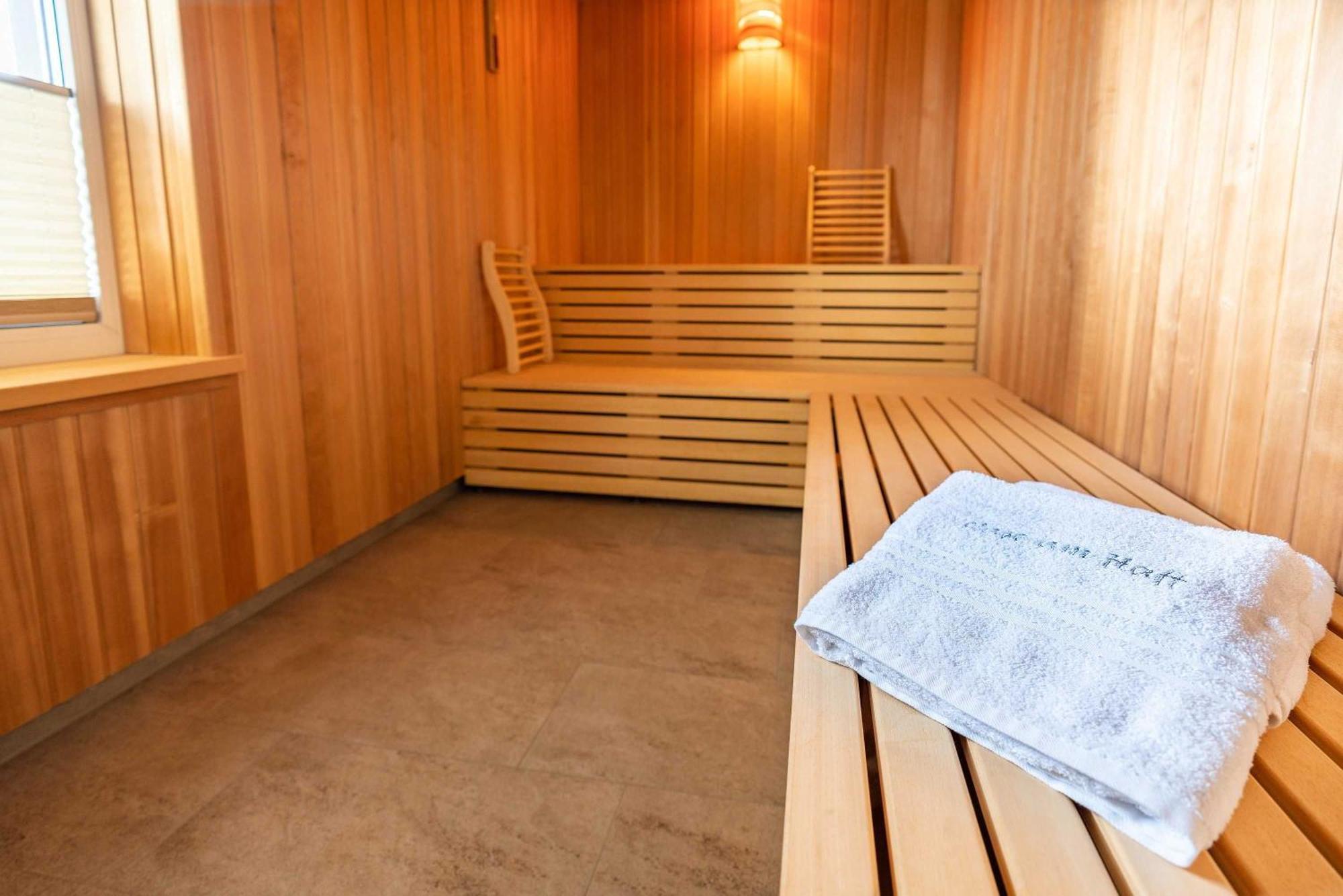 Terrassenwohnung "Inselhain" - Oase Am Haff Garz  Buitenkant foto
